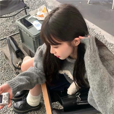 罗衣相逢九重春